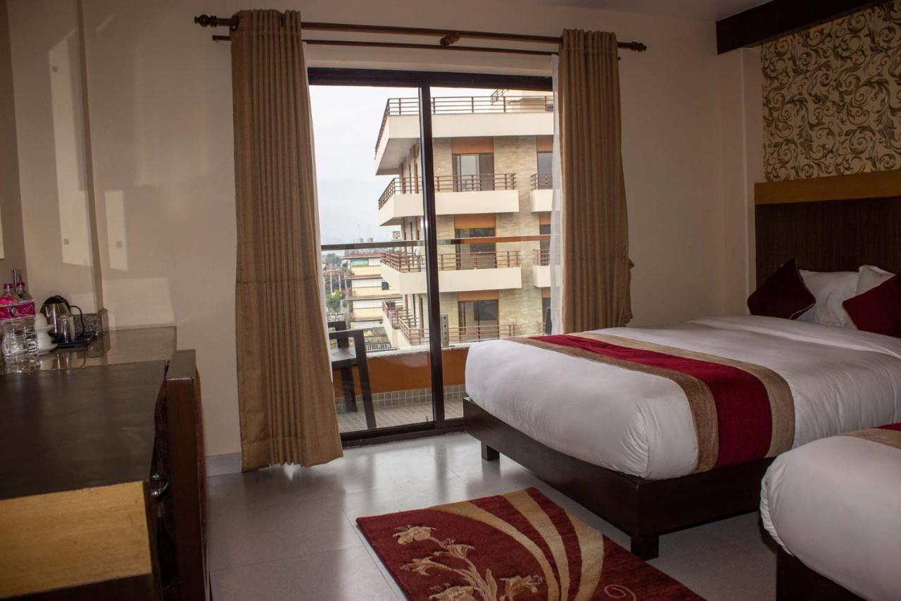 Hotel Silverline โพคารา ภายนอก รูปภาพ