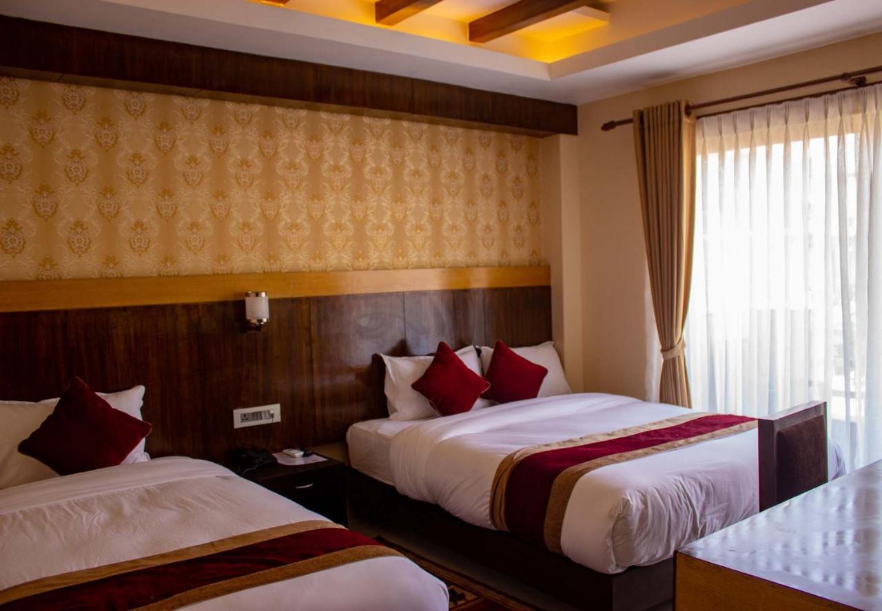 Hotel Silverline โพคารา ภายนอก รูปภาพ